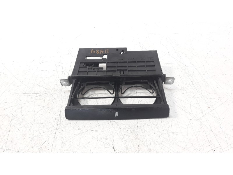 Recambio de cenicero para nissan terrano/terrano.ii (r20) 3.0 td cat referencia OEM IAM 684300X810  