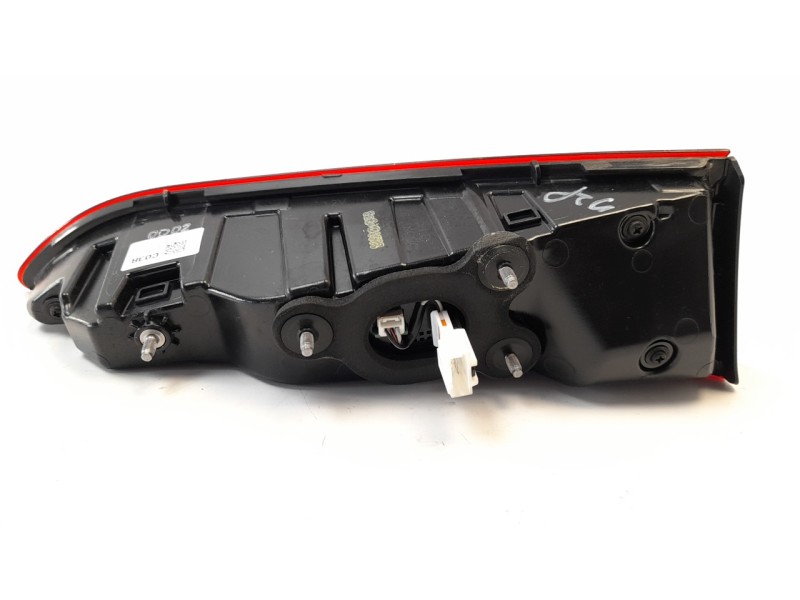 Recambio de piloto trasero derecho interior para hyundai kona referencia OEM IAM 92404J9100  