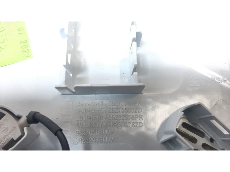 Recambio de luz interior para opel corsa f ultimate referencia OEM IAM 98276588PR  