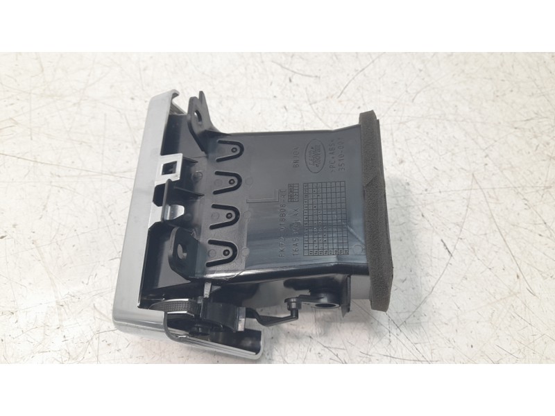 Recambio de aireador izquierdo para land rover discovery sport 2.0 td4 cat referencia OEM IAM FK72018B08AC  