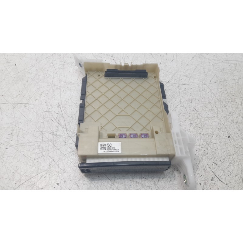 Recambio de caja reles / fusibles para toyota corolla (e21) hybrid style referencia OEM IAM 63589313 8273002P80A 