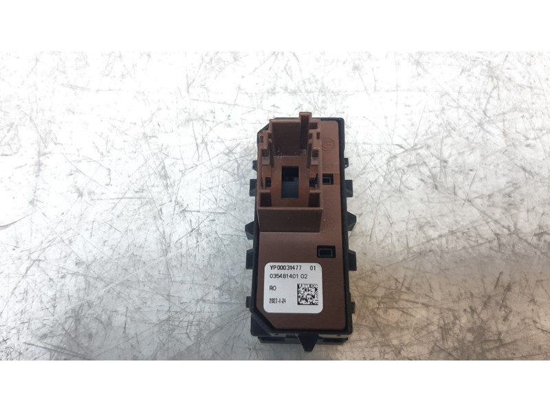 Recambio de moldura para opel corsa f ultimate referencia OEM IAM YP00031477  