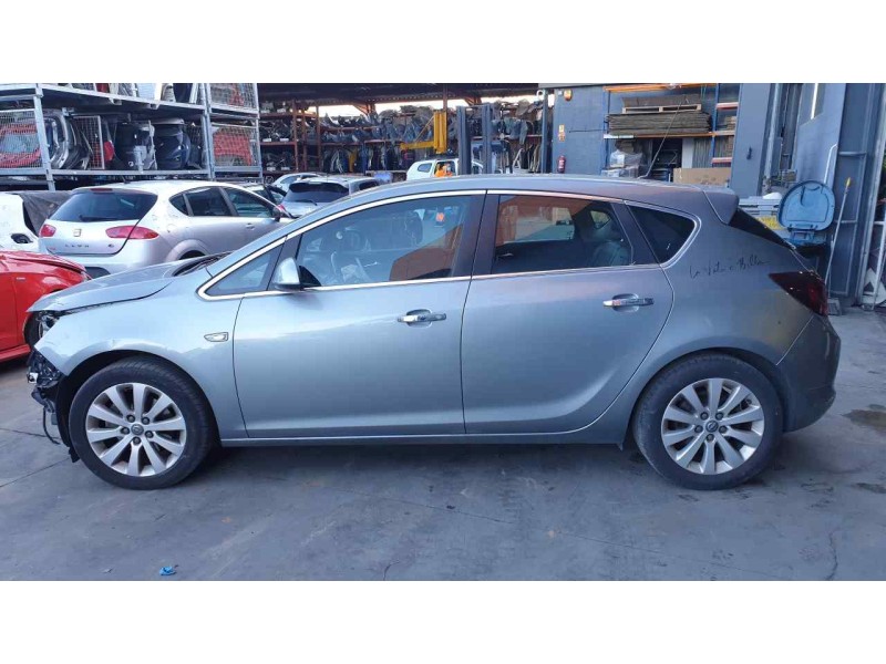 opel astra j lim. del año 2013