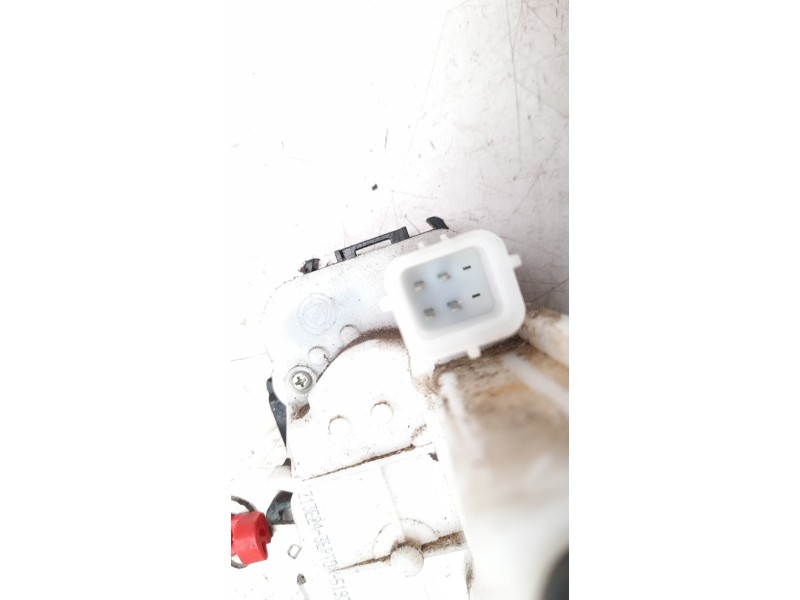 Recambio de cerradura puerta delantera derecha para fiat 500 referencia OEM IAM 525041737  