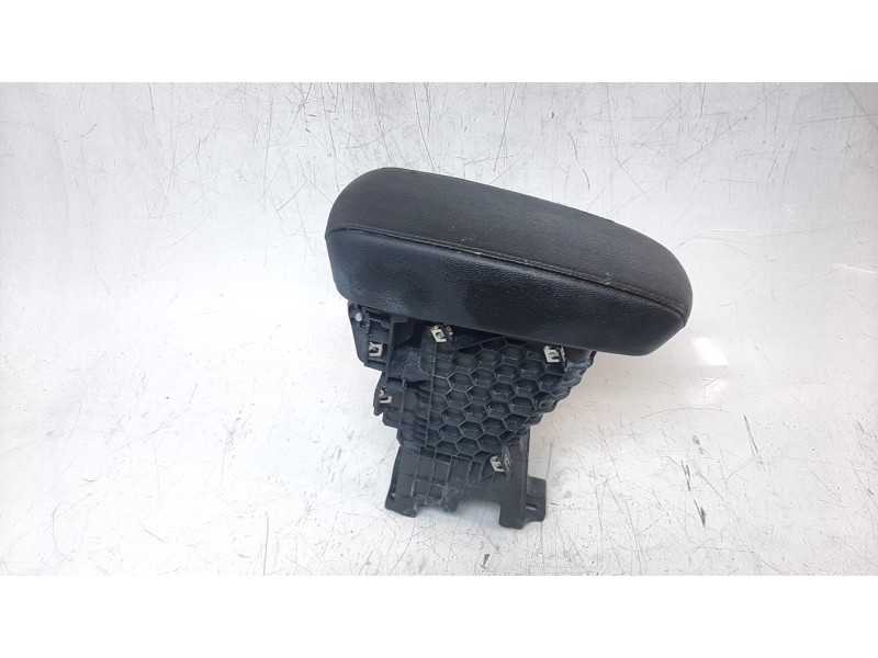 Recambio de apoyabrazos central para opel corsa f ultimate referencia OEM IAM 9830208680  