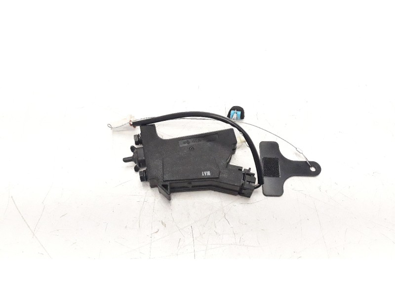 Recambio de tapa exterior combustible para kia niro referencia OEM IAM 81590G5001  
