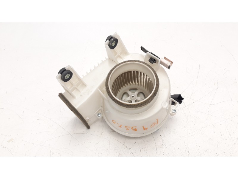 Recambio de ventilador calefaccion para toyota rav 4 referencia OEM IAM 1173006452 G923048070 