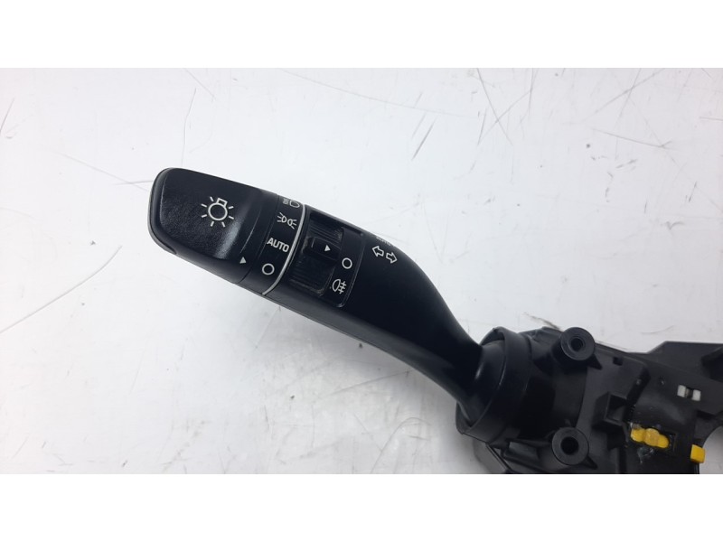Recambio de mando multifuncion para hyundai kona referencia OEM IAM 93404J9860  