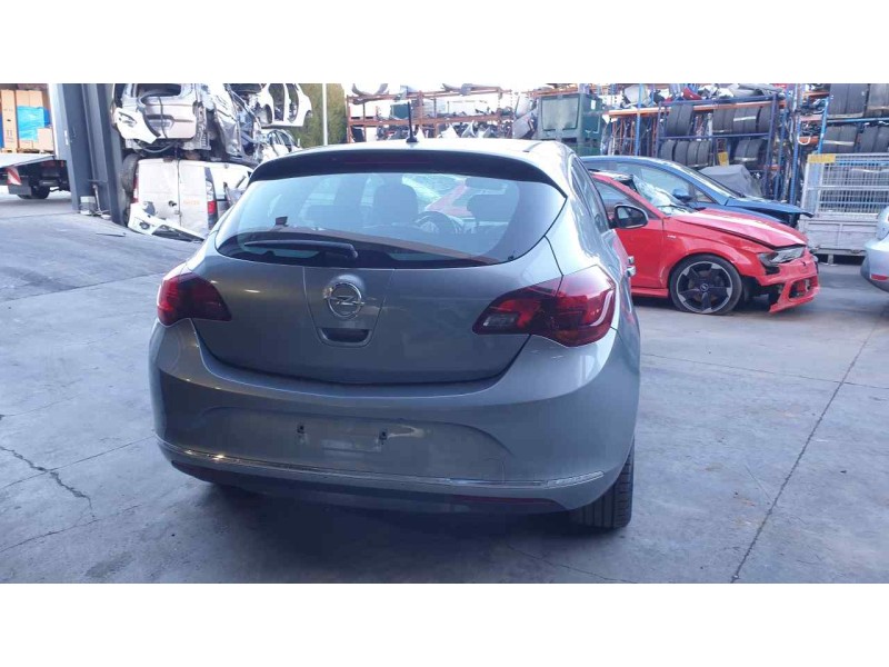 opel astra j lim. del año 2013