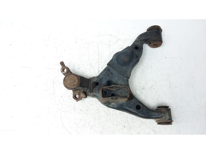 Recambio de brazo suspension inferior delantero derecho para toyota land cruiser (j15) 2.8 cat referencia OEM IAM 4806860040  