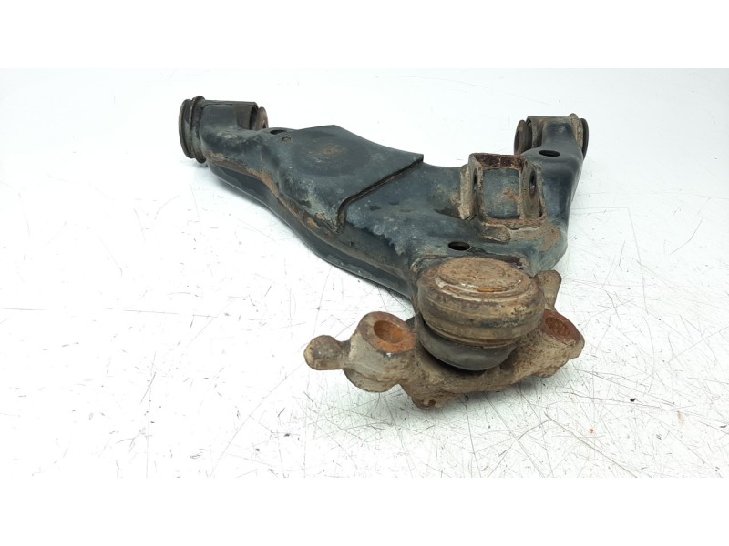 Recambio de brazo suspension inferior delantero derecho para toyota land cruiser (j15) 2.8 cat referencia OEM IAM 4806860040  