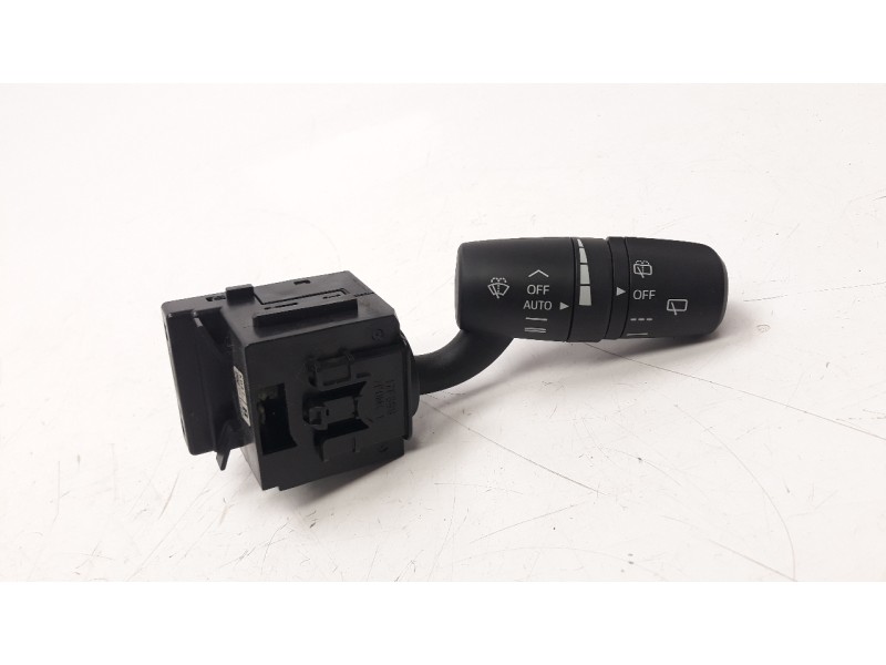 Recambio de mando limpia para mazda cx-5 2.2 turbodiesel cat referencia OEM IAM KD4717F899  