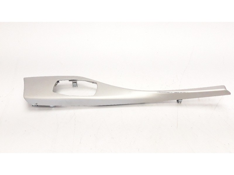 Recambio de moldura para bmw serie 1 lim. (f20) 1.6 turbodiesel referencia OEM IAM 92072639  