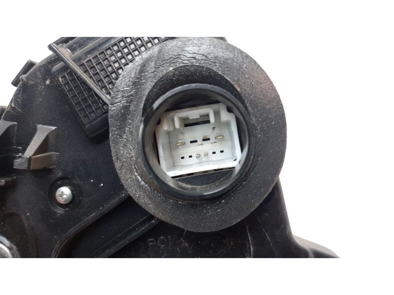 Recambio de cerradura puerta delantera derecha para toyota land cruiser (j15) 2.8 cat referencia OEM IAM 6903060240  