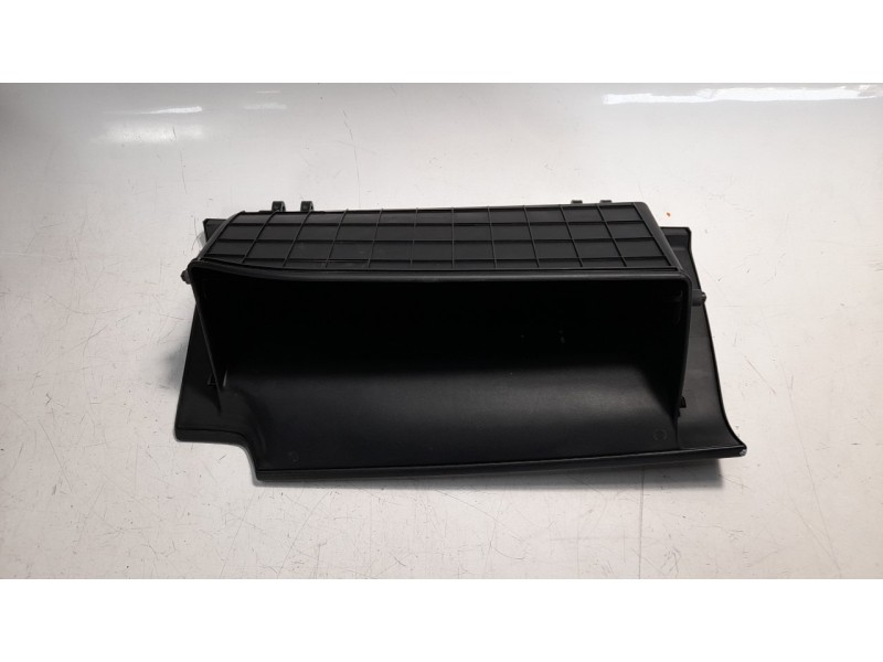 Recambio de guantera para kia niro referencia OEM IAM 84510G5010  