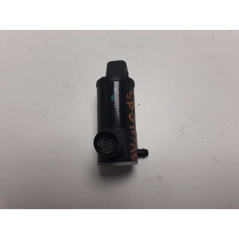 Recambio de bomba limpia para kia sportage drive 2wd referencia OEM IAM 985102S000  