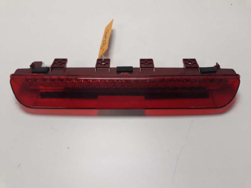 Recambio de luz central de freno para kia sportage drive 2wd referencia OEM IAM 927003W  