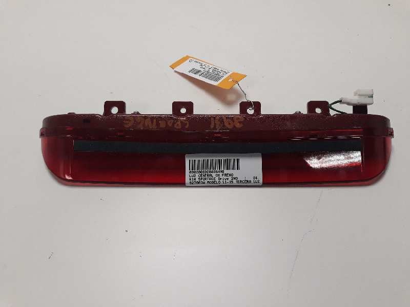 Recambio de luz central de freno para kia sportage drive 2wd referencia OEM IAM 927003W  