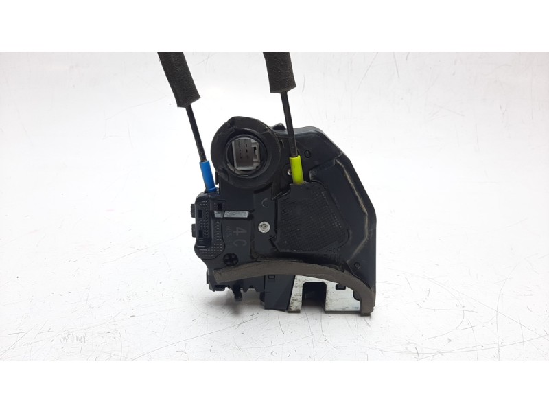 Recambio de cerradura puerta trasera derecha para toyota land cruiser (j15) 2.8 cat referencia OEM IAM 6905033120  