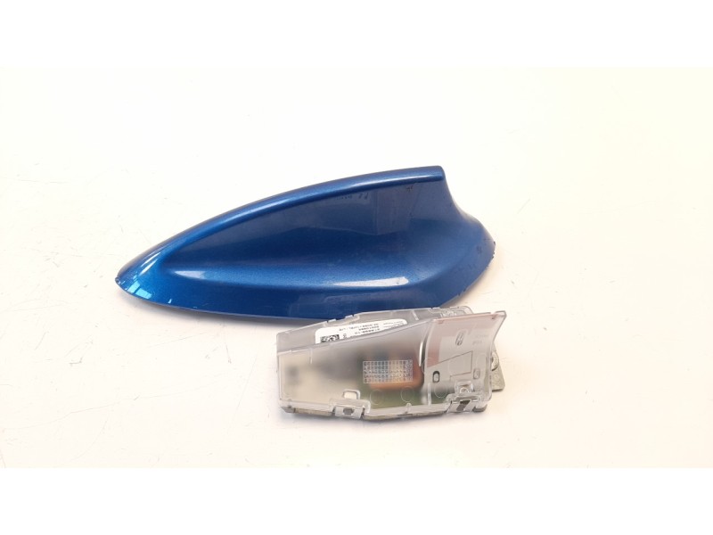 Recambio de antena para bmw serie 1 lim. (f20/f21) 1.5 12v turbodiesel referencia OEM IAM 935008702  