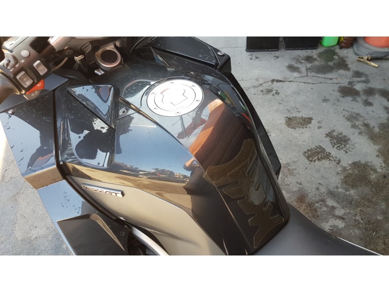 Recambio de moldura para bmw k 1200 s/r/gt k 1200 gt   ´06 referencia OEM IAM 46637694348  
