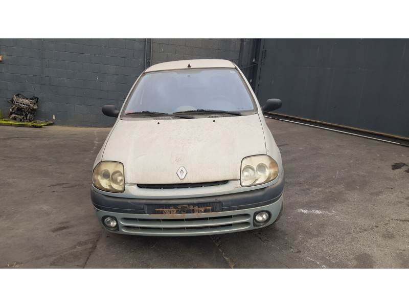 renault clio ii fase i (b/cbo) del año 2001