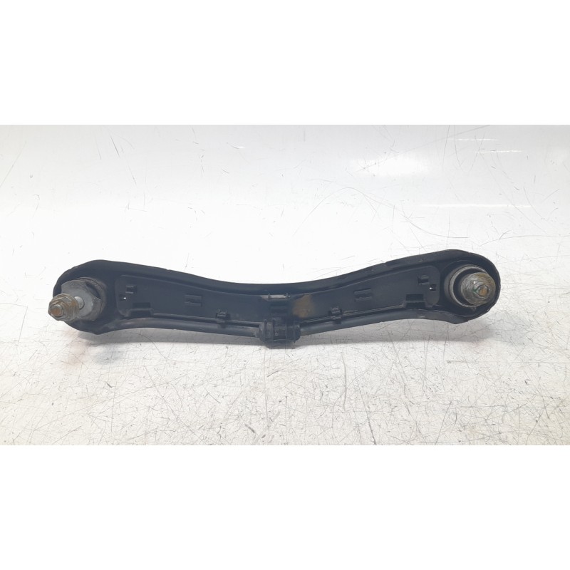 Recambio de brazo suspension trasero derecho para mercedes-benz clase m (w166) ml 250 bluetec (166.004) referencia OEM IAM A1665