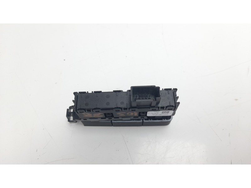 Recambio de interruptor para volkswagen golf vii lim. 1.0 tsi referencia OEM IAM 5G1927137T  
