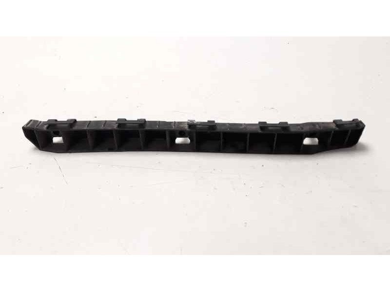 Recambio de molduras traseras para hyundai ix35 comfort 2wd referencia OEM IAM 866132Y000  