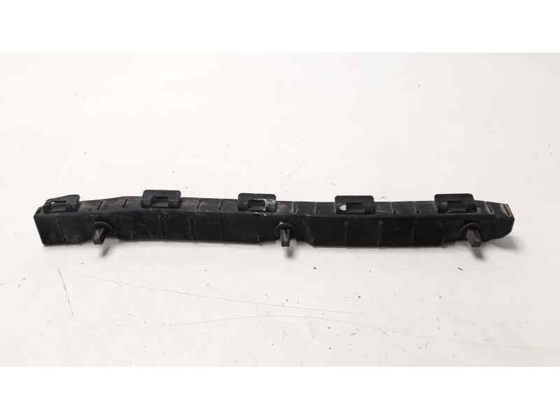 Recambio de molduras traseras para hyundai ix35 comfort 2wd referencia OEM IAM 866132Y000  