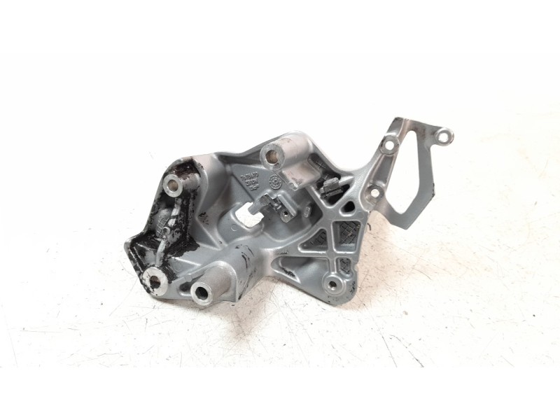 Recambio de estribo para bmw f 800 r 800 r referencia OEM IAM 46717684320  