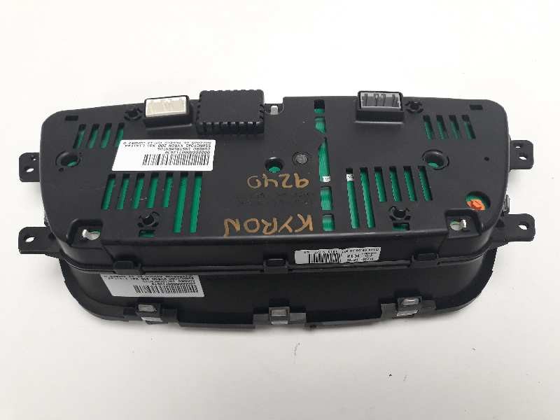 Recambio de cuadro instrumentos para ssangyong kyron 200 xdi limited referencia OEM IAM 8022009100  