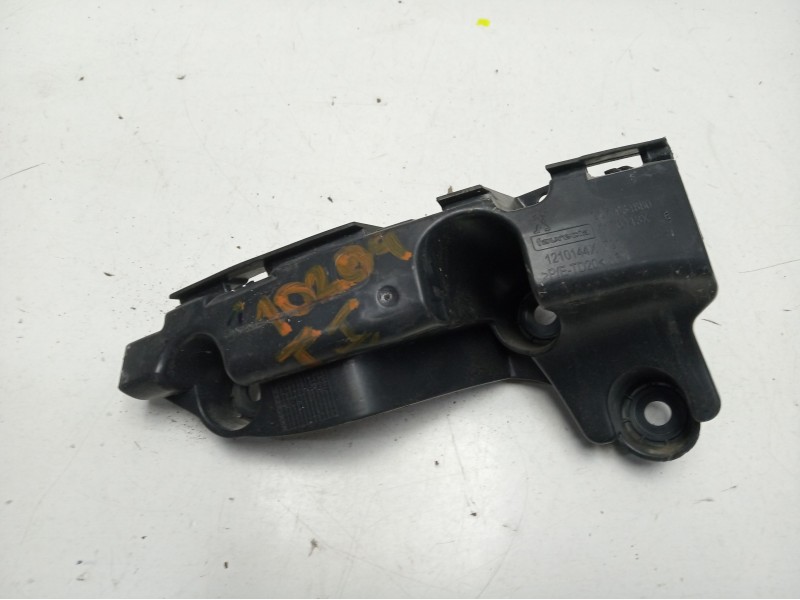 Recambio de molduras traseras para peugeot 308 style referencia OEM IAM   