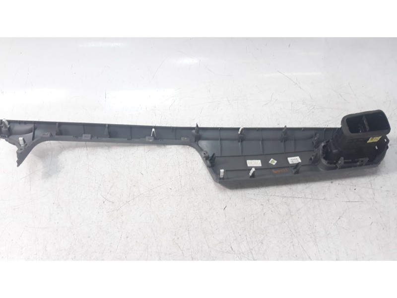 Recambio de moldura para kia stonic (ybcuv) 1.2 cat referencia OEM IAM 84721H8AA0  