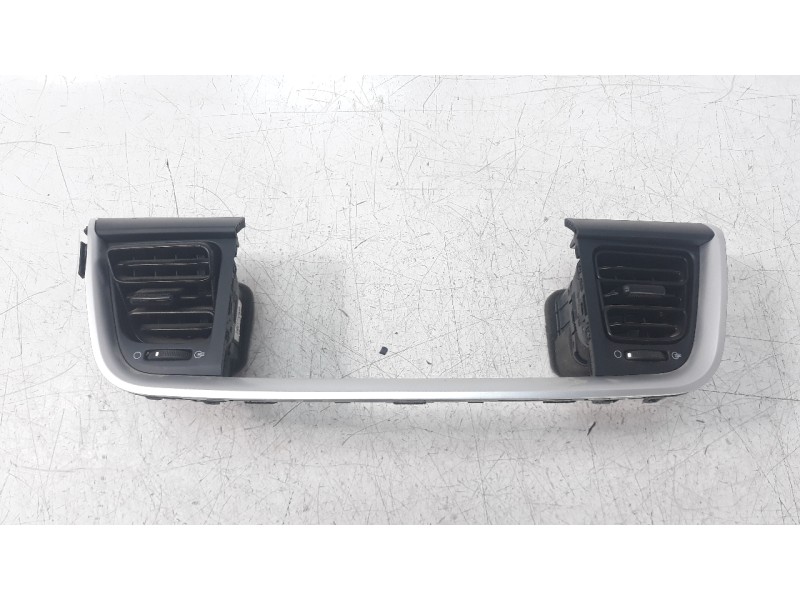 Recambio de rejilla aireadora para kia stonic (ybcuv) 1.2 cat referencia OEM IAM 84740H8AE0WLE  