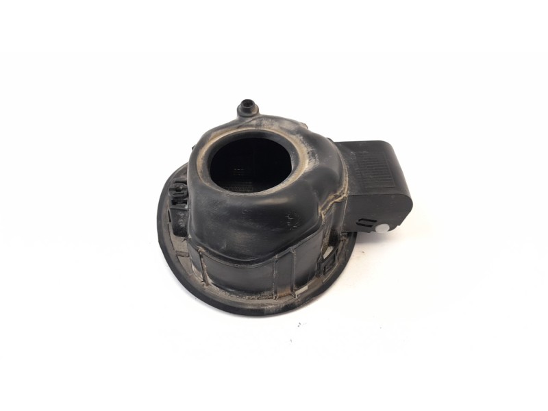 Recambio de tapa exterior combustible para alfa romeo mito (145) 1.4 turbo cat referencia OEM IAM 156084719  