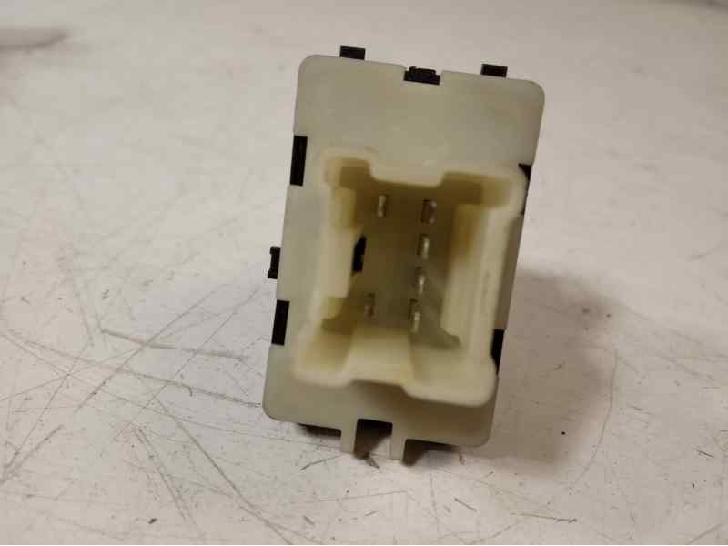Recambio de mando elevalunas delantero derecho para renault kangoo furgón maxi 2p profesional referencia OEM IAM 254217475R  