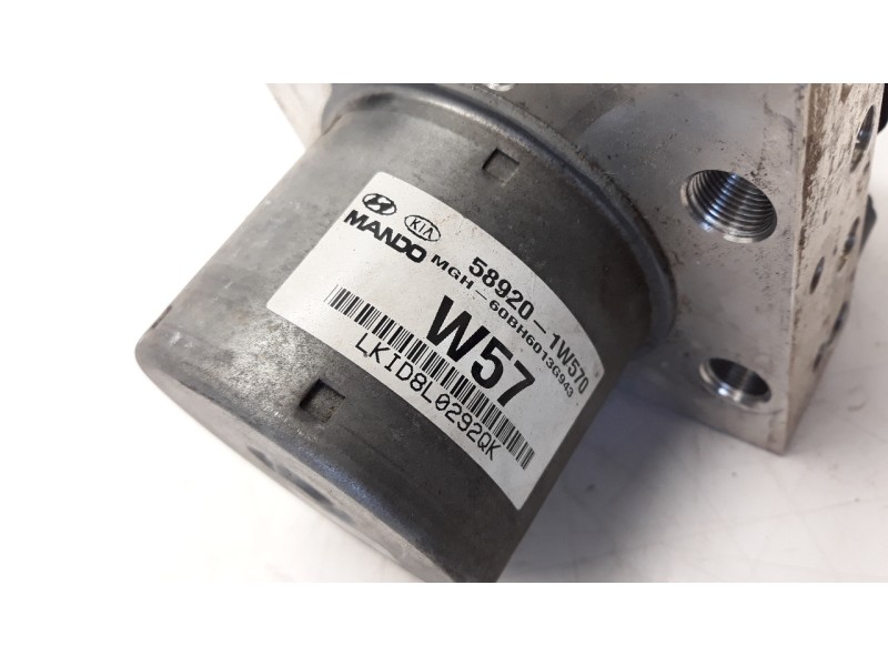 Recambio de abs para kia rio 1.1 crdi cat referencia OEM IAM 589201W570  