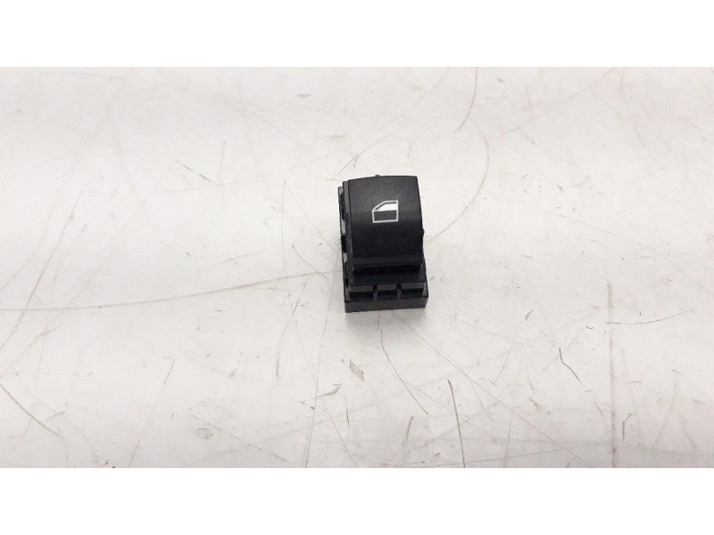 Recambio de mando elevalunas delantero derecho para bmw serie 1 lim. (f20/f21) 1.5 12v turbodiesel referencia OEM IAM 920817 513