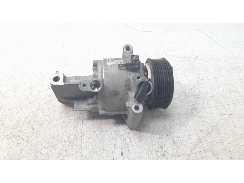 Recambio de compresor aire acondicionado para dacia sandero stepway referencia OEM IAM 926005689R T24500CA 
