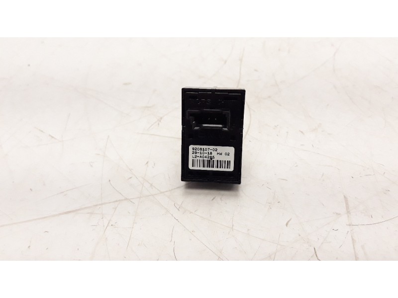 Recambio de mando elevalunas delantero derecho para bmw serie 1 lim. (f20/f21) 1.5 12v turbodiesel referencia OEM IAM 920817 513