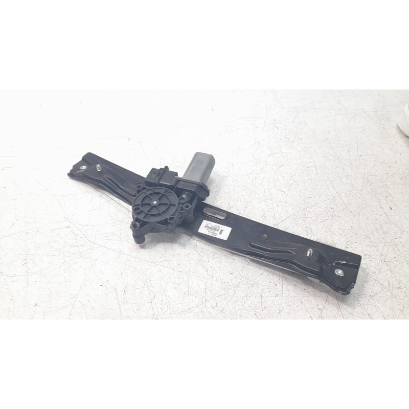 Recambio de elevalunas trasero izquierdo para bmw serie 2 active tourer (f45) 1.5 12v turbodiesel referencia OEM IAM 51337490193