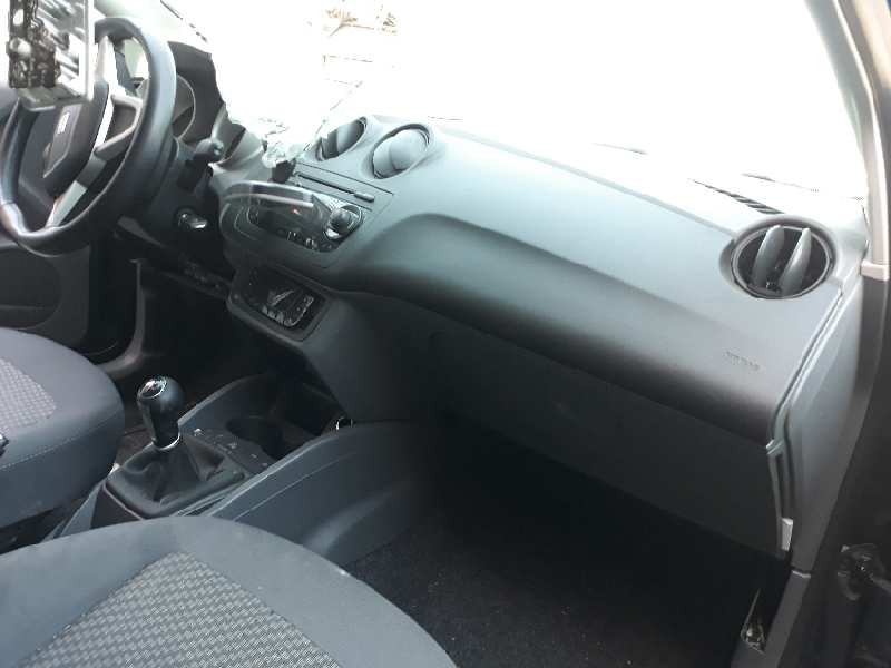 seat ibiza (6j5) del año 2010