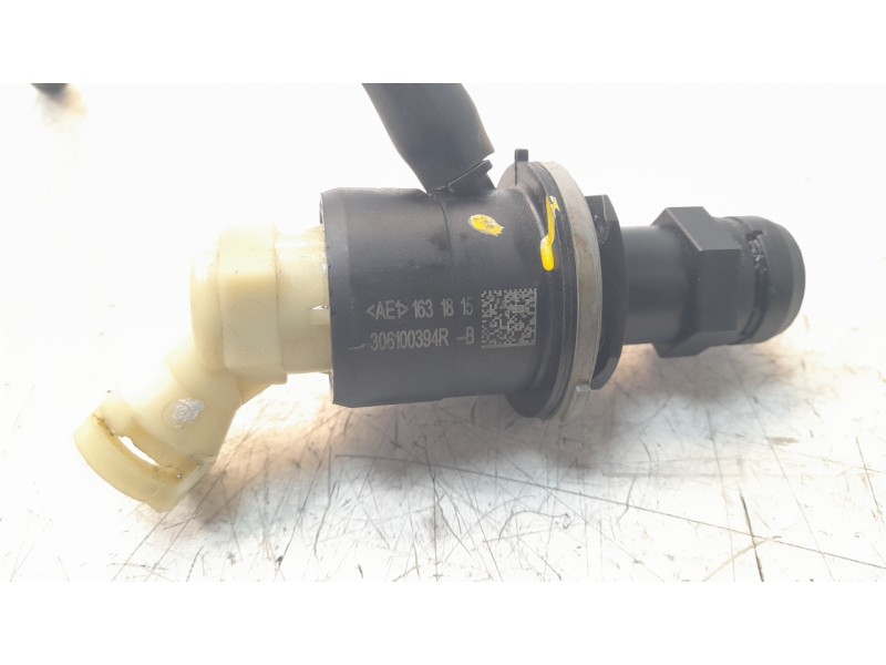 Recambio de bombin embrague para dacia sandero stepway referencia OEM IAM 306100394R  