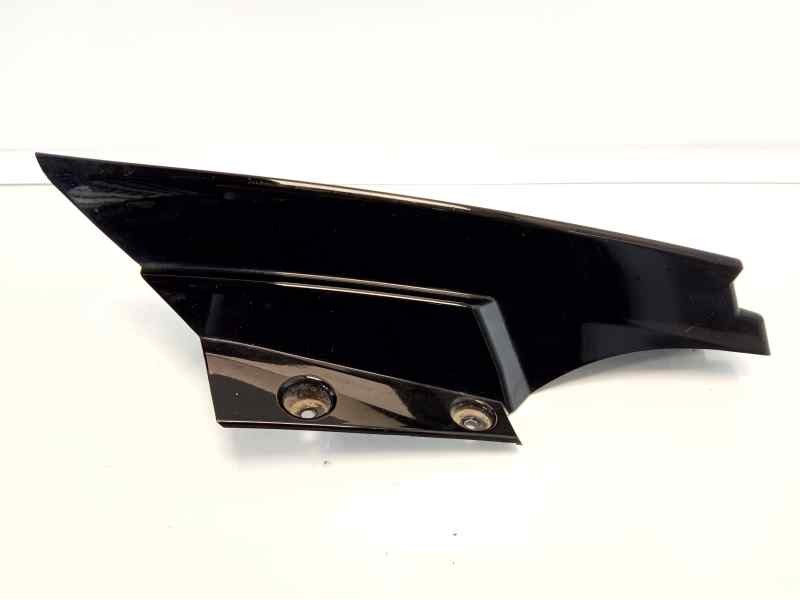 Recambio de molduras traseras para nissan x-trail (t32) tekna referencia OEM IAM 960334C0A  