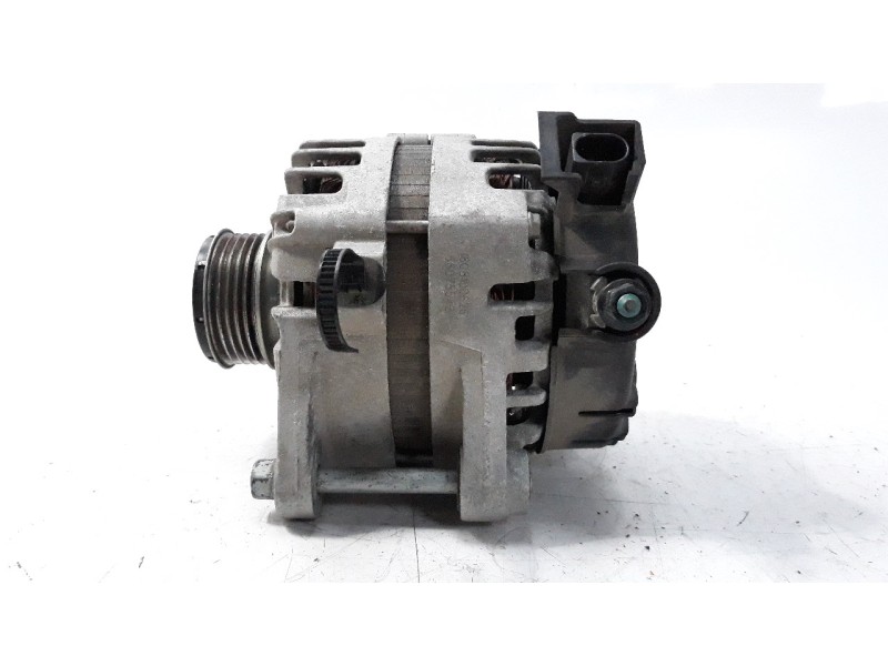 Recambio de alternador para kia rio 1.1 crdi cat referencia OEM IAM 373002A950 ALF011123 