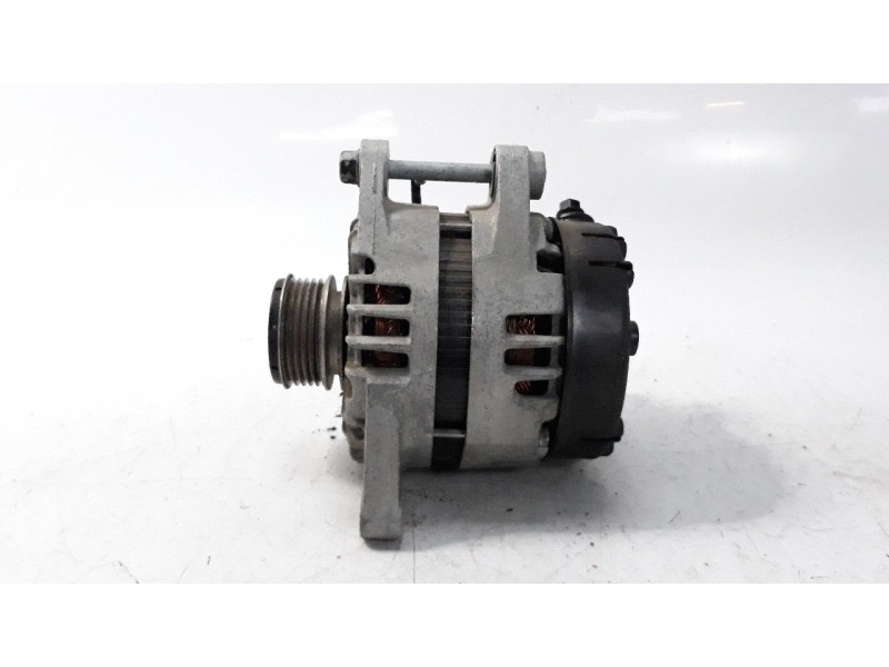 Recambio de alternador para kia rio 1.1 crdi cat referencia OEM IAM 373002A950 ALF011123 