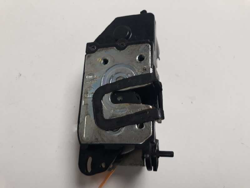 Recambio de cerradura puerta trasera izquierda para ssangyong kyron 200 xdi limited referencia OEM IAM   