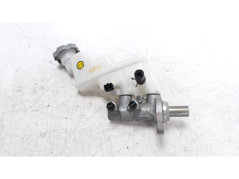 Recambio de bomba freno para kia rio 1.1 crdi cat referencia OEM IAM 585101R100  