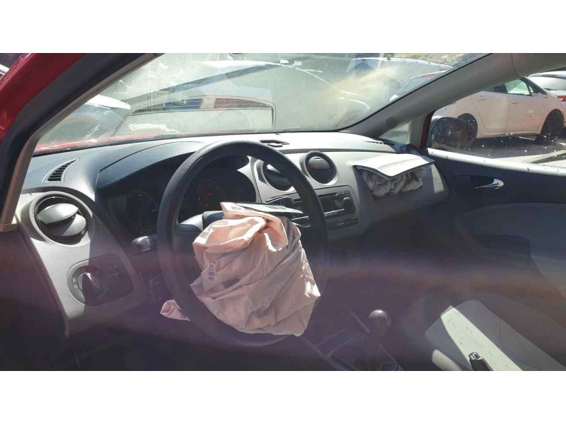 seat ibiza (6j5) del año 2013